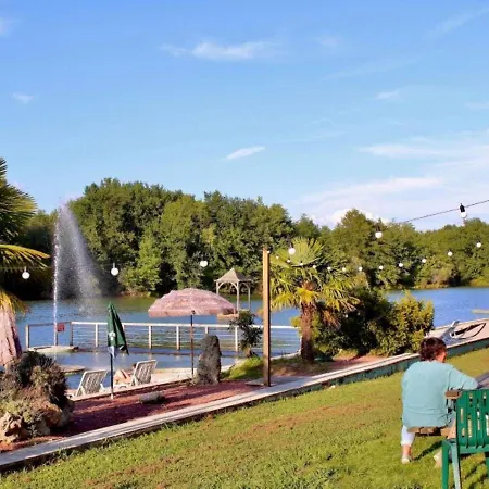 Camping Les Lacs D'armagnac Otel Bretagne-d'Armagnac
