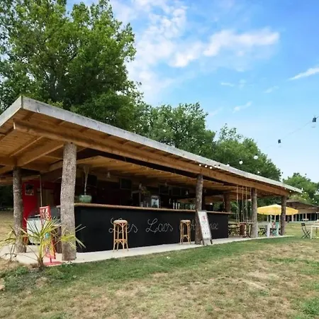 Camping Les Lacs D'armagnac מלון