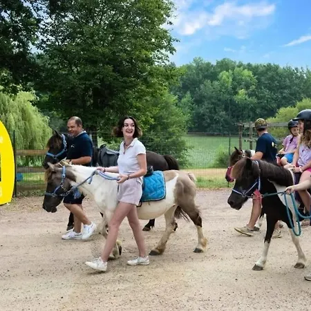 Camping Les Lacs D'armagnac מלון Bretagne-d'Armagnac